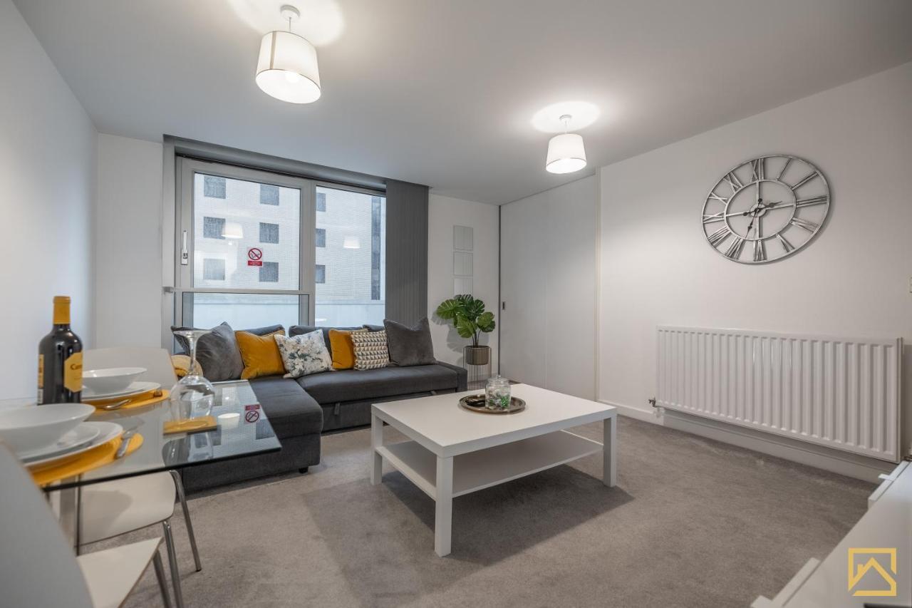 Modern 1 Bed In Central Mk, Free Parking, Smart Tv, Manhattan House By Valore Property Services Милтон-Кейнс Экстерьер фото