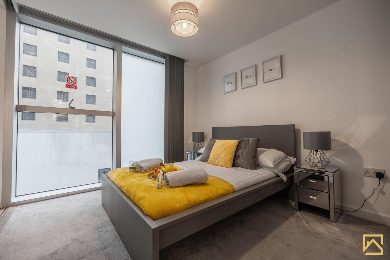 Modern 1 Bed In Central Mk, Free Parking, Smart Tv, Manhattan House By Valore Property Services Милтон-Кейнс Экстерьер фото